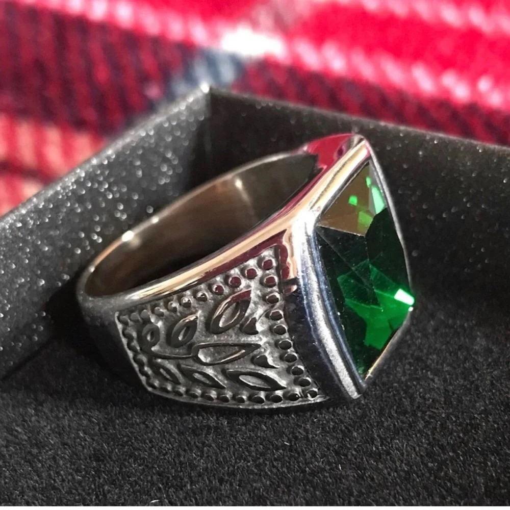 Men's Silver Ring with Green Stone - Classic Signet Style